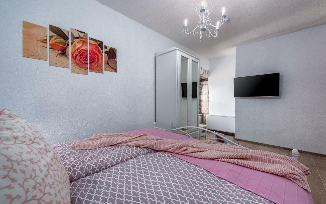 Villa Casa Di Roccia à Marčana Extérieur photo